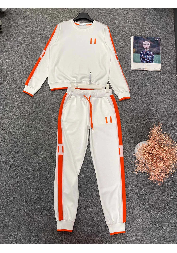 Sports style retro color pullover hoodie two-piece set 2024 autumn women's new + elastic waist nine-point pants fashion suit